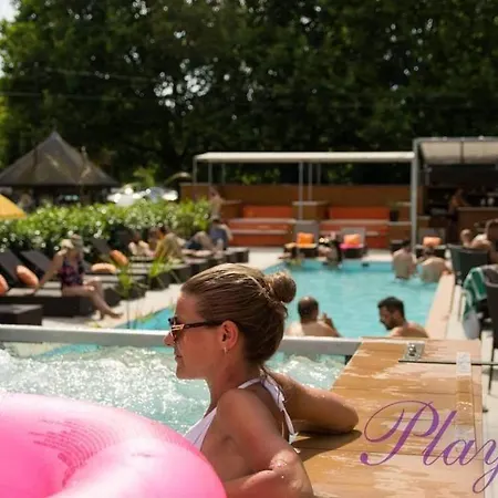 Player's Pool&rooms بيت ضيافة فونيارتْسفاشغ
