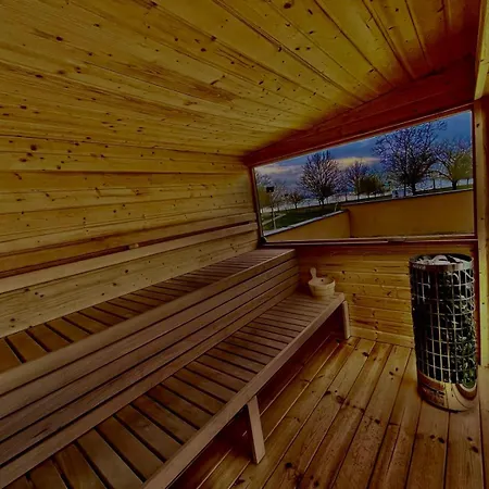 招待所 Player's Pool&rooms 4*