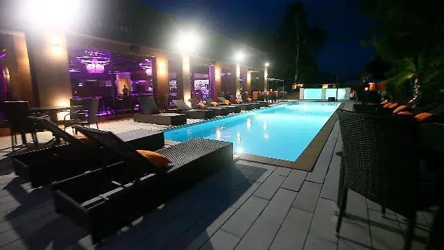 Player's Pool&rooms 4*