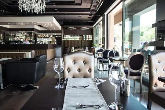 Player's Pool&rooms 招待所 4*