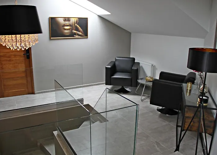 Player's Pool&rooms 沃尼奥尔茨沃什海吉