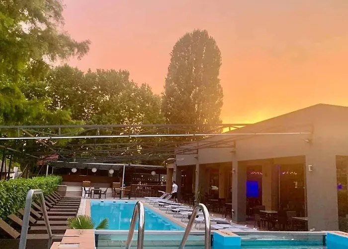 Player's Pool&rooms 招待所 4*