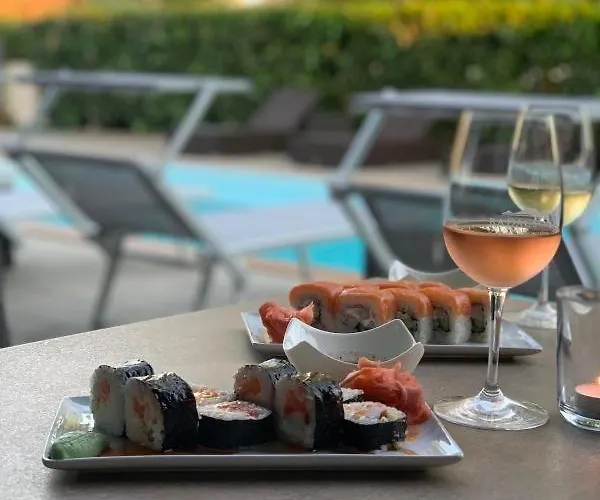 Player's Pool&rooms 4*