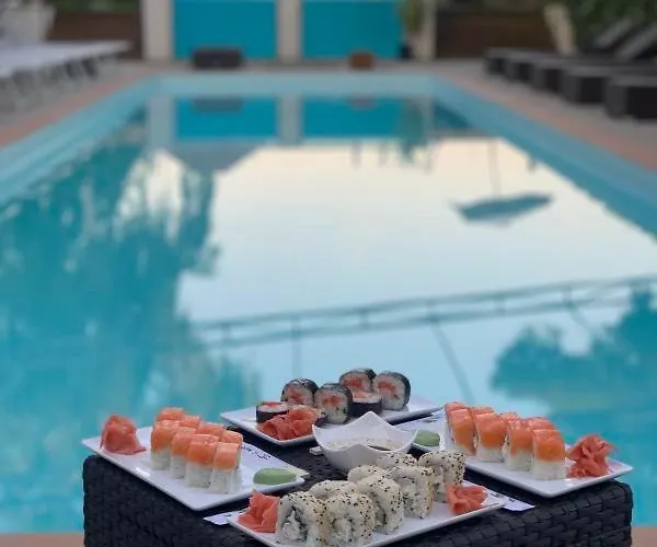 招待所 Player's Pool&rooms