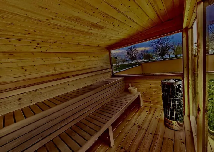 招待所 Player's Pool&rooms 4*