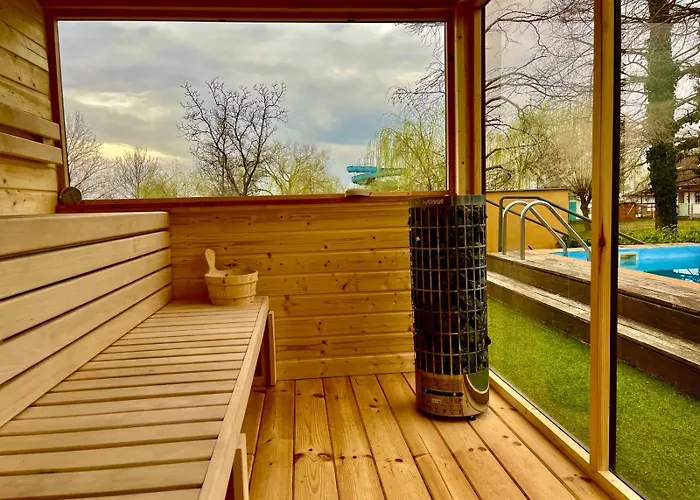 招待所 Player's Pool&rooms